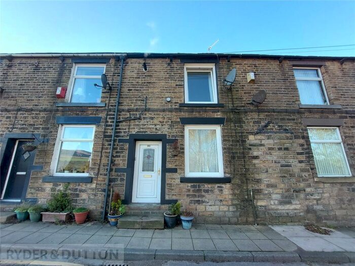 2 Bedroom Terraced House To Rent In Stockport Road, Mossley, Ashton-under-Lyne, Greater Manchester, OL5
