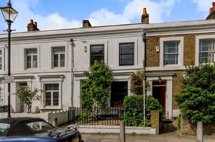 2 Bedroom Property To Rent In Trinity Gardens, Brixton, London, SW9