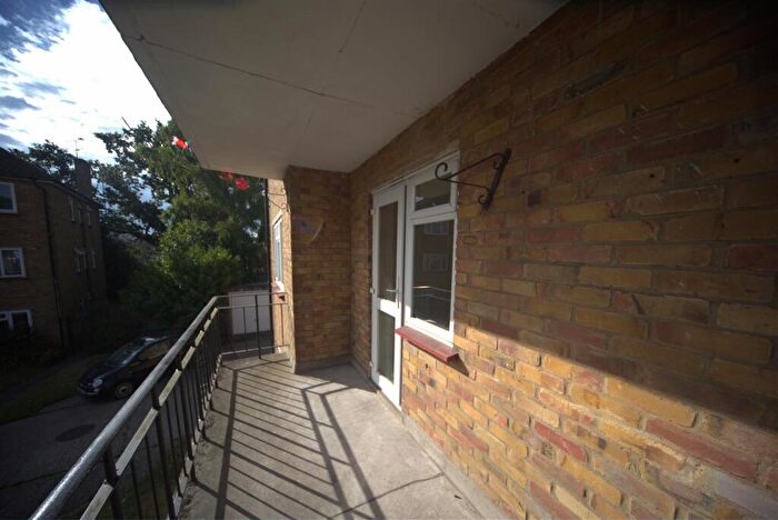 2 Bedroom Apartment To Rent In Courts Road, Earley, Reading, RG6
