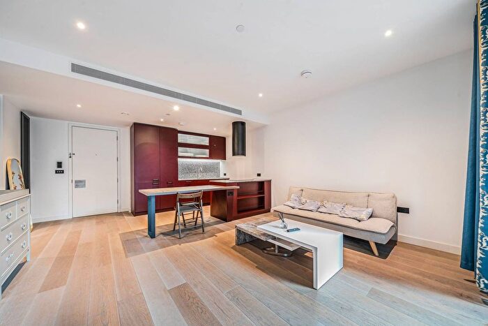 2 Bedroom Flat To Rent In Legacy Building, Nine Elms, SW11