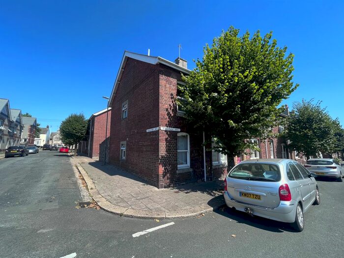 2 Bedroom Flat To Rent In Radford Avenue, Prince Rock, Plymouth, PL4