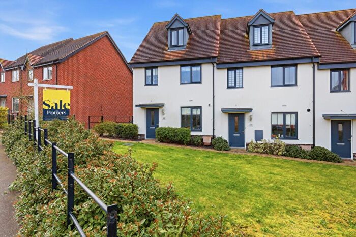 3 Bedroom End Of Terrace House For Sale In Coopers Close, Framlingham, IP13