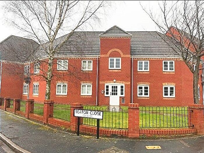 2 Bedroom Flat To Rent In Smallshire Close, Wednesfield, Wolverhampton, WV11