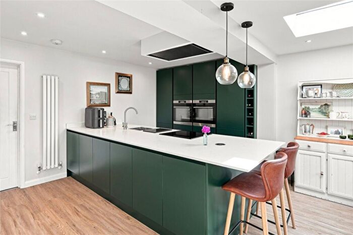 3 Bedroom Semi-Detached House For Sale In Grenidge Way, Oakley, Bedford, Bedfordshire, MK43