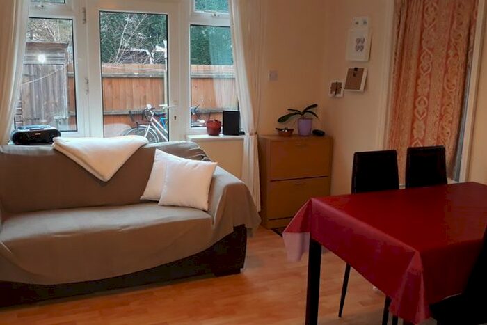 1 Bedroom Property To Rent In Meadowlands Road, Cambridge, CB5