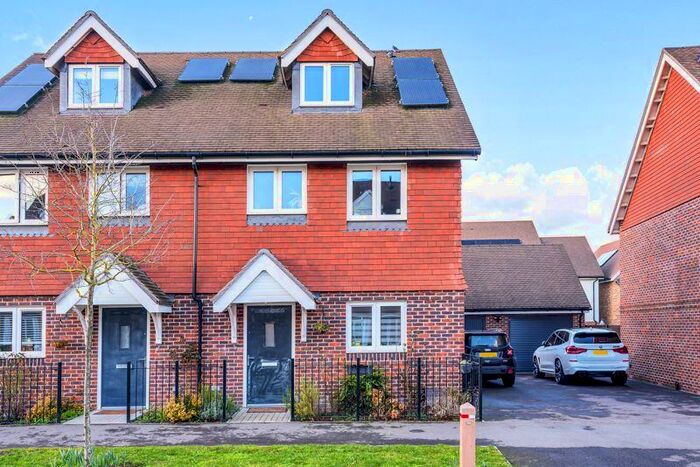 3 Bedroom Semi-Detached House To Rent In Moy Green Drive, Horley, RH6