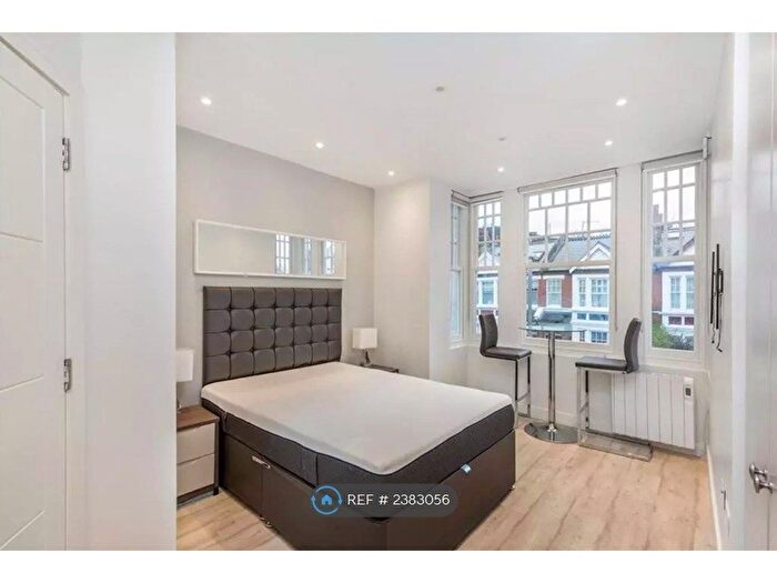 Studio To Rent In Montserrat Road, London, SW15