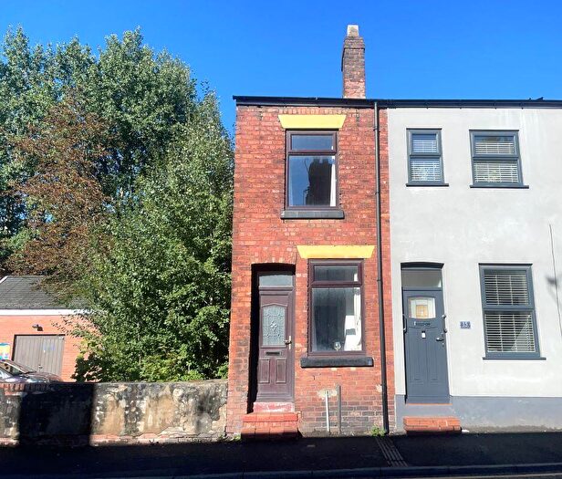 2 Bedroom End Of Terrace House For Sale In Shakerley Road, Tyldesley, Manchester, M29