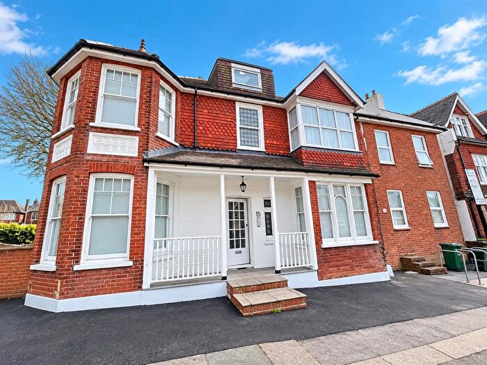 Studio To Rent In Caburn Road, Hove, BN3