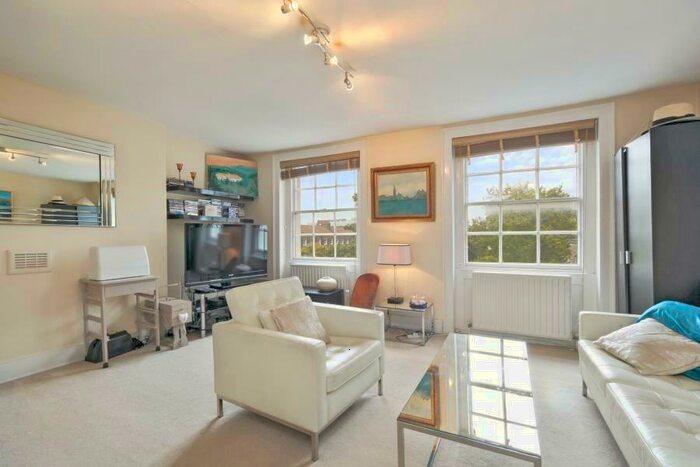 1 Bedroom Flat To Rent In Myddleton Square, Clerkenwell, London, EC1R