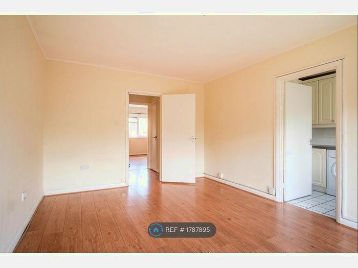 1 Bedroom Flat To Rent In Wimbledon, Wimbledon, SW19