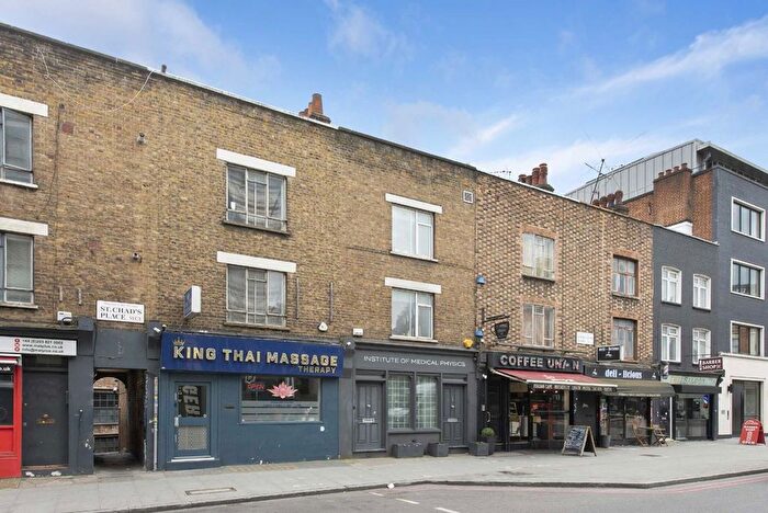 2 Bedroom Flat To Rent In King's Cross Road, London, WC1X