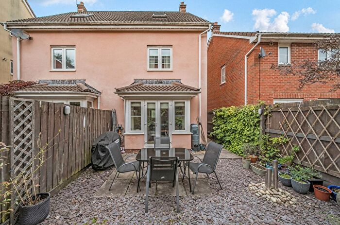 3 Bedroom Semi Detached House For Sale In Oakfields, Tiverton, Devon, EX16