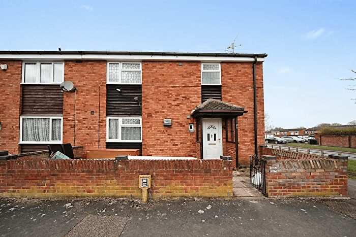 4 Bedroom Terraced House To Rent In Elm Park Close, Dunstable, Bedfordshire, LU5