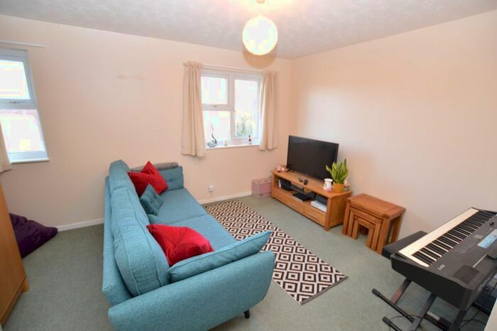 1 Bedroom Flat To Rent In Hawthorn Walk, Tunbridge Wells, TN2