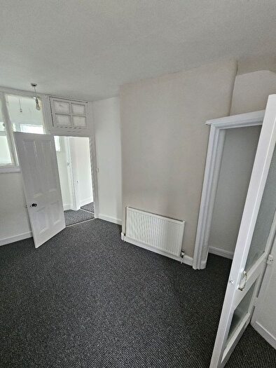 1 Bedroom Flat To Rent In Cromwell Parade, Scarborough, YO11