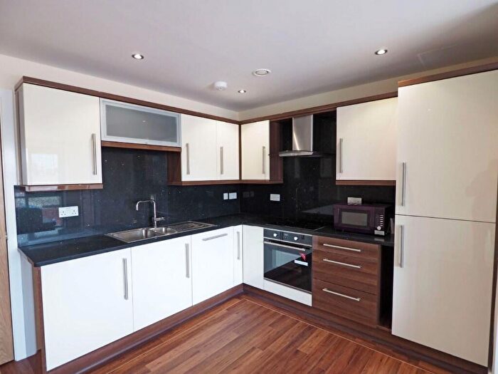 3 Bedroom Apartment To Rent In Fitzwilliam Street, Sheffield, S1