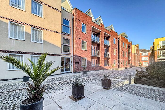 1 Bedroom Apartment To Rent In Shippam Street, Chichester, West Sussex, PO19