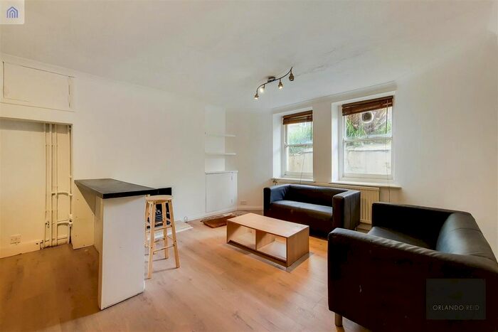 1 Bedroom Flat To Rent In Deronda Road, London, SE24