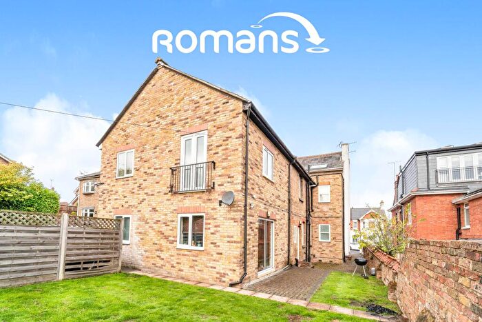 1 Bedroom Flat To Rent In St. Michaels Road, Aldershot, GU12