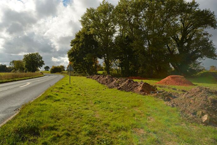 Property For Sale In Snaith Road, Rawcliffe, DN14