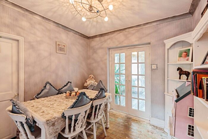 3 Bedroom End Of Terrace House For Sale In Fairway Road, Blackpool, Lancashire, FY4