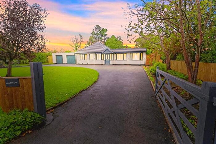 5 Bedroom Detached Bungalow For Sale In Townfield Lane, Mollington, Chester, CH1