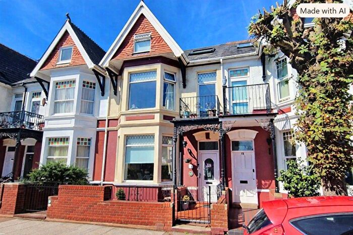 4 Bedroom Town House For Sale In Esplanade Avenue, Porthcawl, CF36