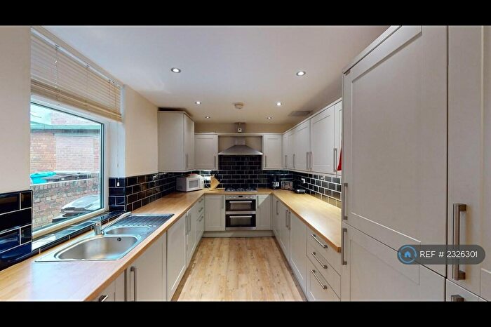 6 Bedroom Terraced House To Rent In Wadbrough Road, Sheffield, S11