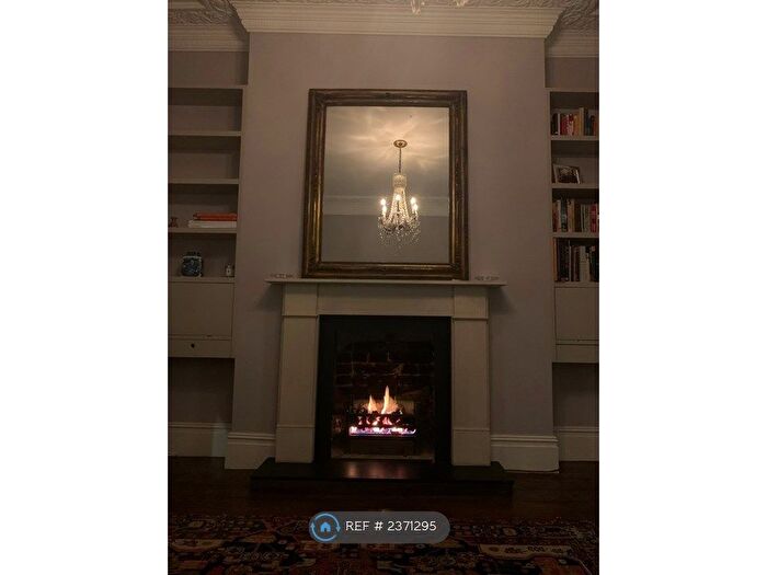 2 Bedroom Flat To Rent In Sutherland Avenue, London, W9