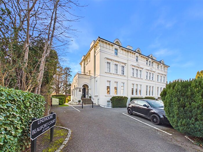 2 Bedroom Flat For Sale In The Park, Cheltenham, Gloucestershire, GL50