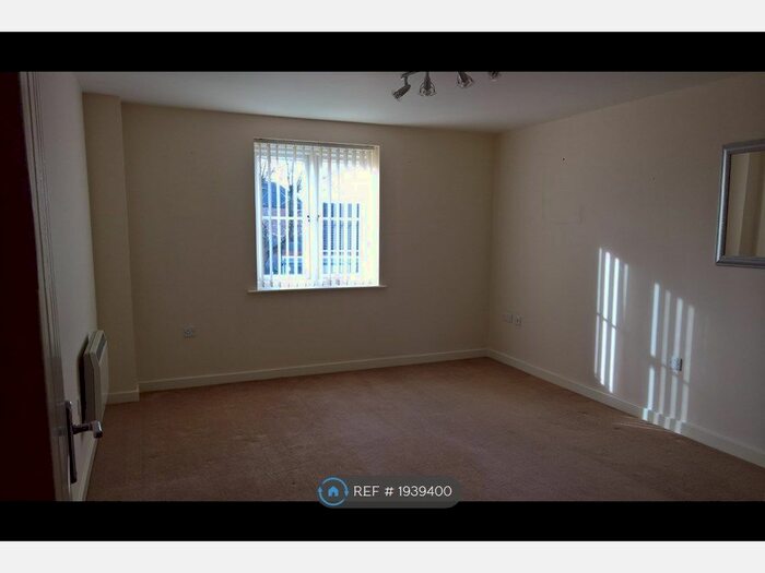 2 Bedroom Flat To Rent In Cavalier Court, Coventry, CV3
