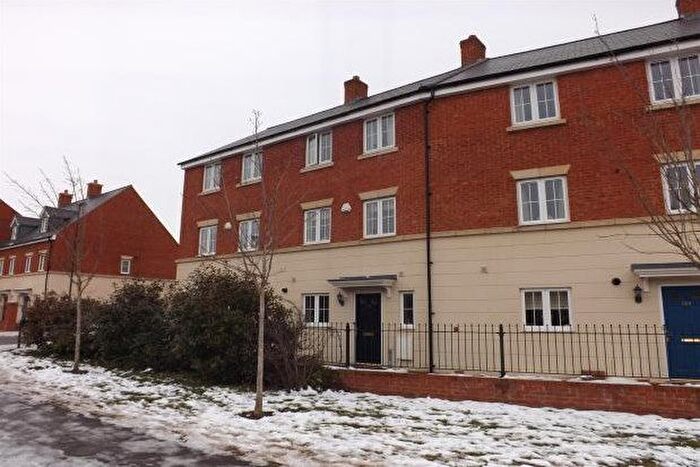 3 Bedroom Property To Rent In Queen Elizabeth Drive, Swindon, SN25