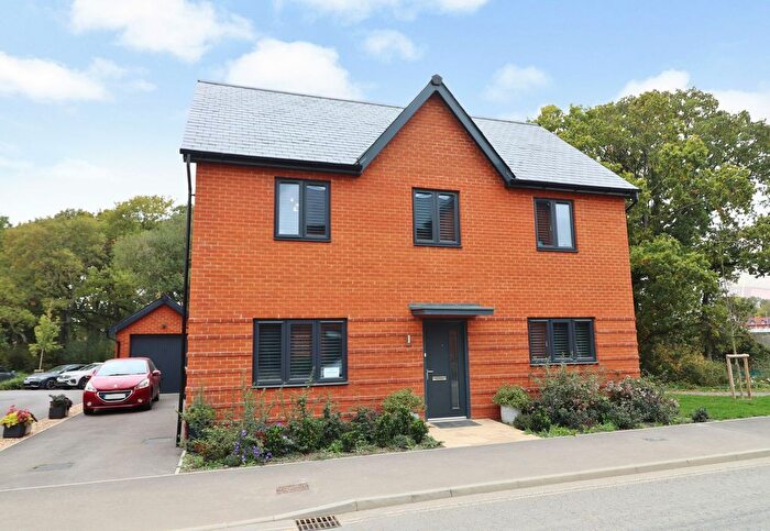 4 Bedroom Detached House For Sale In Whiteley Way, Curbridge, SO30