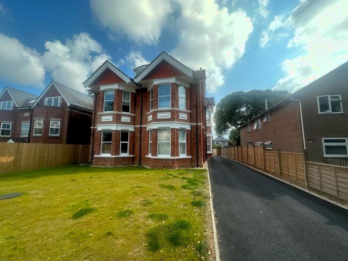 Apartment To Rent In Southbourne Road, Bournemouth, BH6