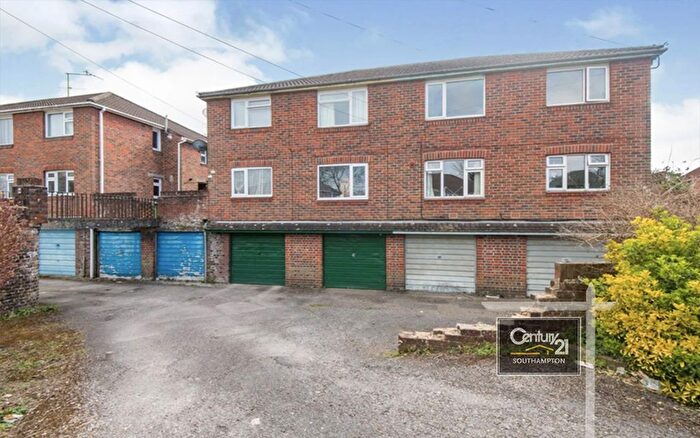 2 Bedroom Maisonette To Rent In |Ref: |, Cornwall Road, Southampton, SO18