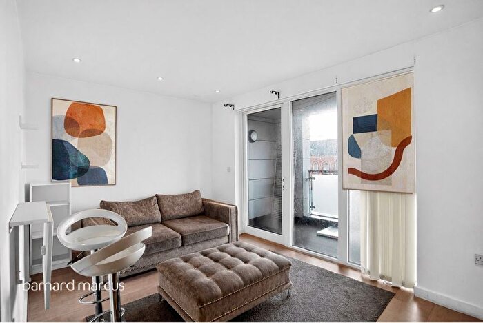 1 Bedroom Flat For Sale In Hogarth Crescent, Croydon, CR0