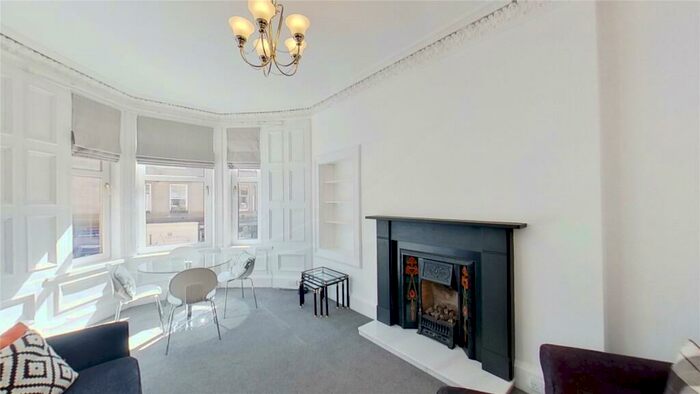 2 Bedroom Flat To Rent In Comiston Road, Edinburgh, Midlothian, EH10