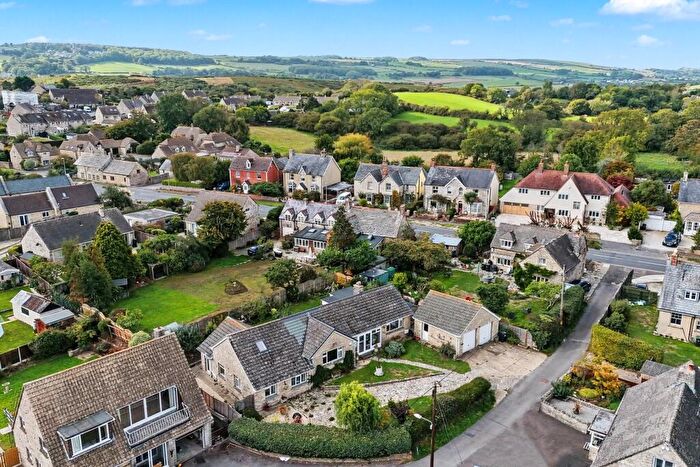 4 Bedroom Detached Bungalow For Sale In Corfe Castle, BH20