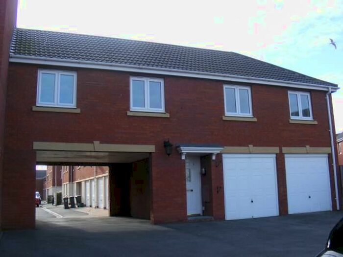 2 Bedroom Flat To Rent In Macfarlane Chase, The Park, Weston-super-Mare, BS23