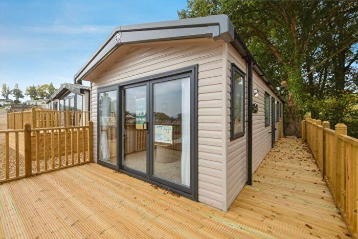 2 Bedroom Park Home For Sale In Springfield Retreat, EX6