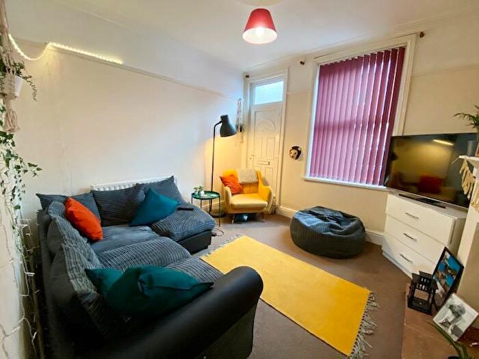3 Bedroom House To Rent In Eastwood Road, Sheffield, S11
