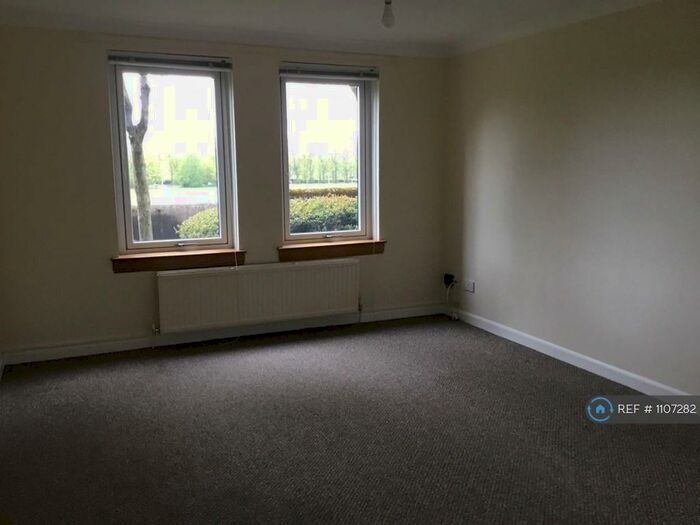2 Bedroom Flat To Rent In Tulligarth Park, Alloa, FK10