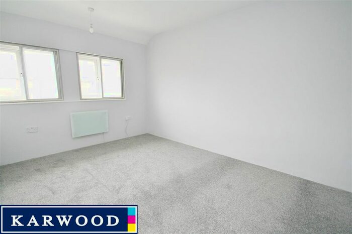 3 Bedroom Terraced House To Rent In Ryvers Road, Langley, Slough, SL3