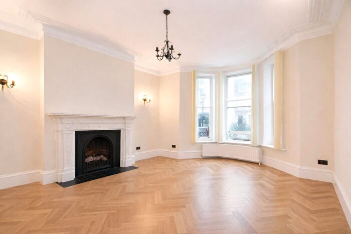 2 Bedroom House To Rent In Clifton Hill, St John's Wood, London, NW8