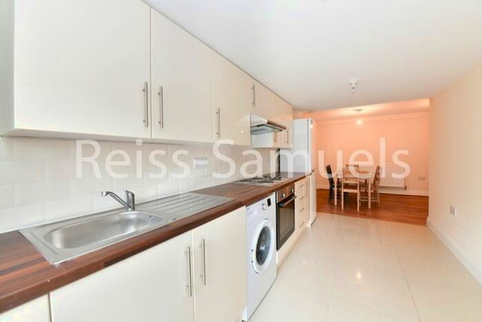 6 Bedroom Terraced House To Rent In Manchester Road. Isle Of Dogs, Isle Of Dogs, Docklands, London, E14