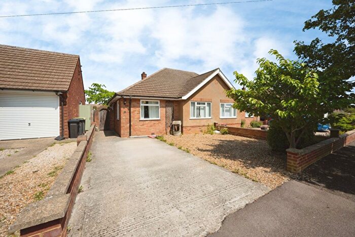 2 Bedroom Bungalow For Sale In Heathfield, Bedford, Bedfordshire, MK41