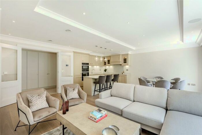 2 Bedroom Apartment To Rent In London Road, Sunningdale, Ascot, Berkshire, SL5