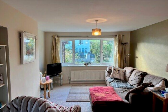 3 Bedroom Property To Rent In Broad Oak Crescent, Totnes, TQ9