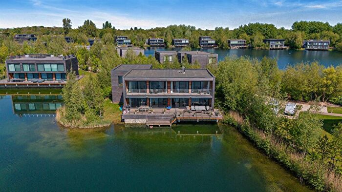 6 Bedroom House To Rent In Serenity Corner, GL7